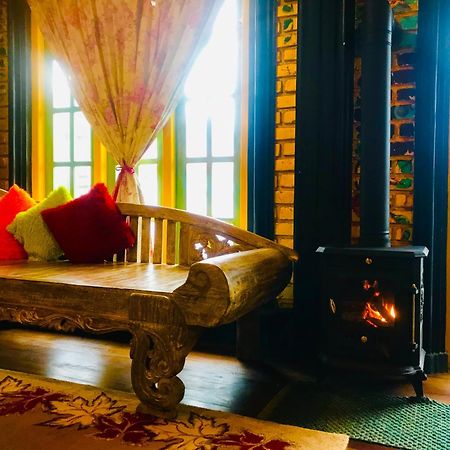 Serendipity Lake Artistic Bungalow By Heidis Home Nuwara Eliya Extérieur photo